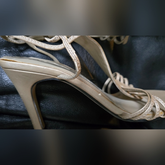 New York Transit Gold/tan Strappy Women's Sandals Sz7M - Picture 7 of 8